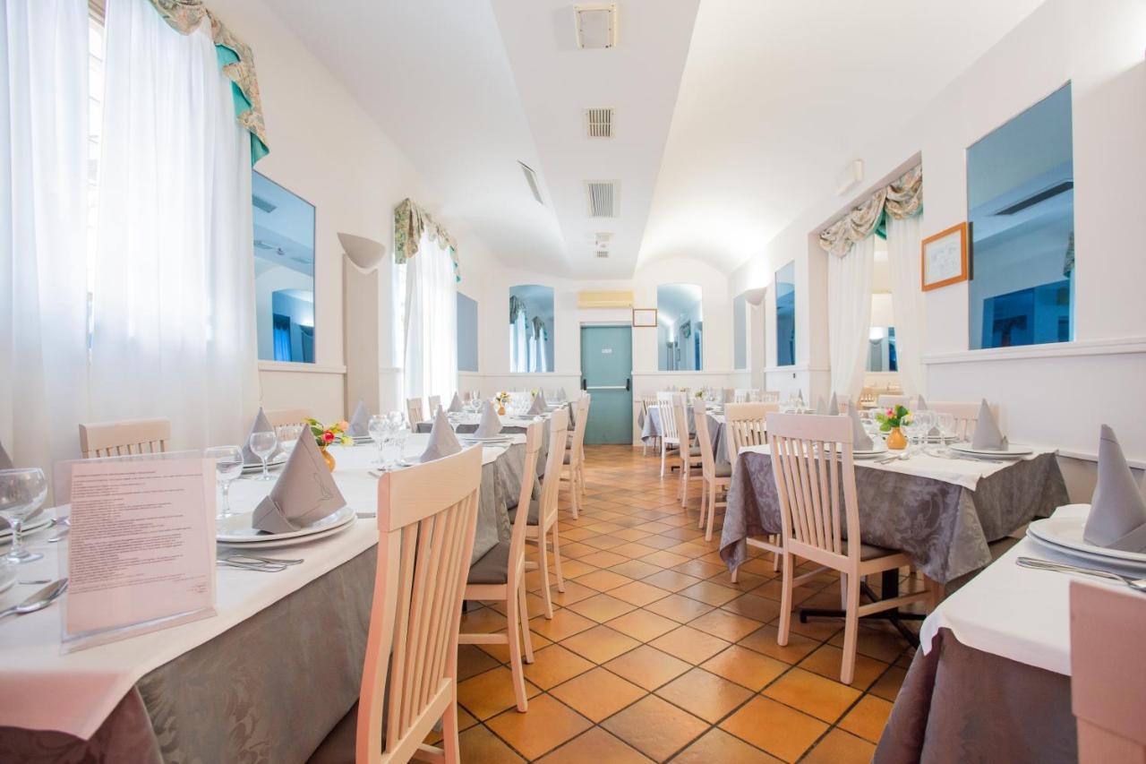 Hotel Villa Verde Rivotorto Exteriör bild